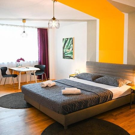 Backpacker Apartment Naschmarkt Vienna Exterior photo